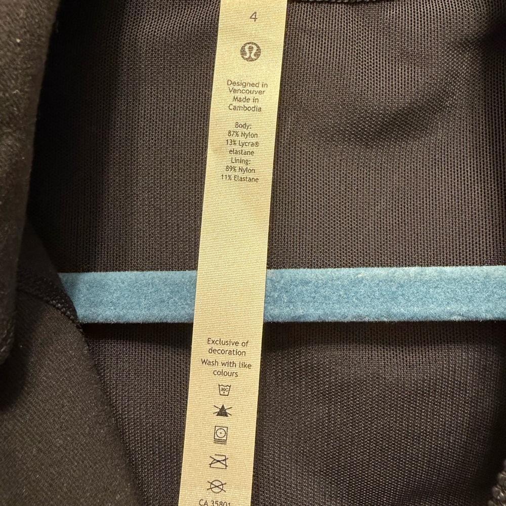 Lululemon Define Jacket Nulu BLACK size:4, worn a couple of times - Picture 3 of 3
